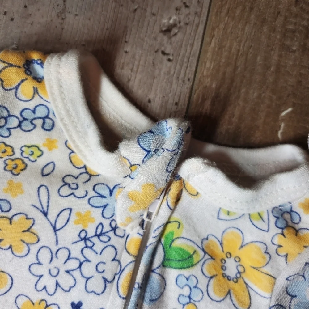 Nine West Baby Girl Footed Sleeper Size 0-3M NWOT White Blue Yellow Green Floral